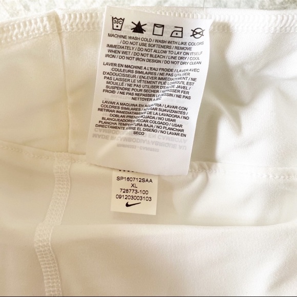 Nike pleated tennis skirt. - Picture 5 of 13